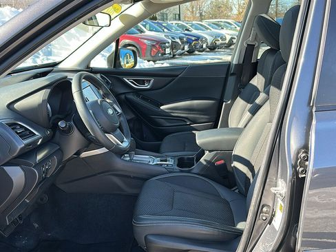 Used 2023 Subaru Forester Premium image 9