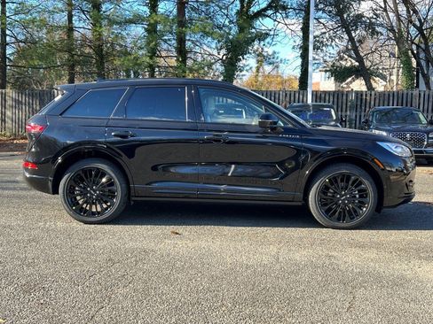 New 2026 Lincoln Corsair Reserve image 3