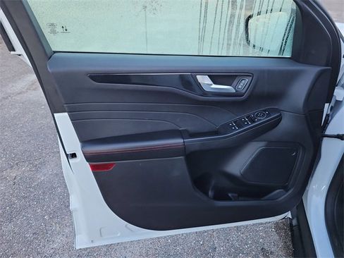 Used 2023 Ford Escape ST-Line image 11