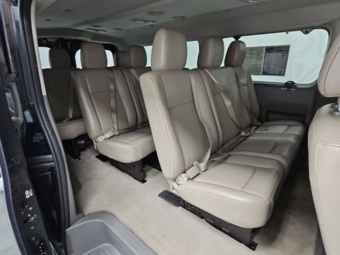 Used 2017 Nissan NV 3500 SL RWD image 31