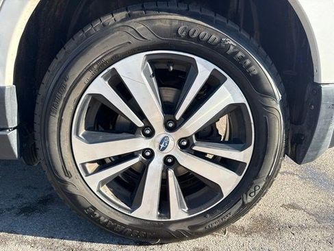 Used 2018 Subaru Outback 3.6R Limited AWD/4WD image 20