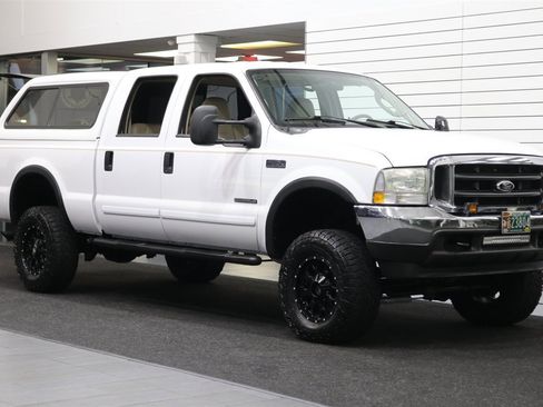 Used 2003 Ford F350 Lariat image 2