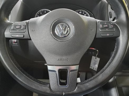 Used 2013 Volkswagen Tiguan S image 16