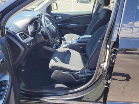 Used 2020 Dodge Journey SE w/ Blacktop Package FWD image 23
