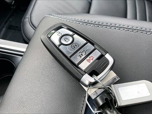 New 2025 Ford F150 Platinum w/ Equipment Group 702A High image 36