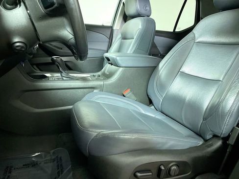 Used 2020 Chevrolet Traverse Premier image 20