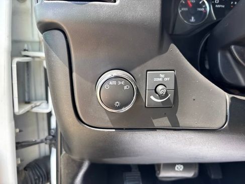 Used 2018 Chevrolet Express 2500 w/ Communications Package RWD image 6