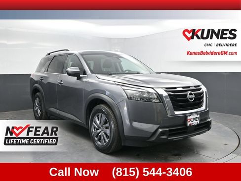 Used 2025 Nissan Pathfinder SV FWD image 1