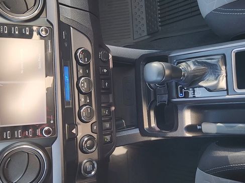 Used 2021 Toyota Tacoma TRD Off-Road w/ Technology Package image 14