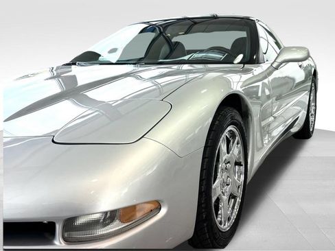 Used 1998 Chevrolet Corvette Coupe w/ Memory Pkg RWD image 20