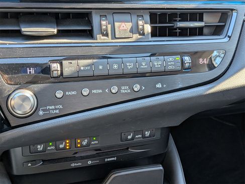 Used 2022 Lexus ES 350 w/ Premium Package image 24