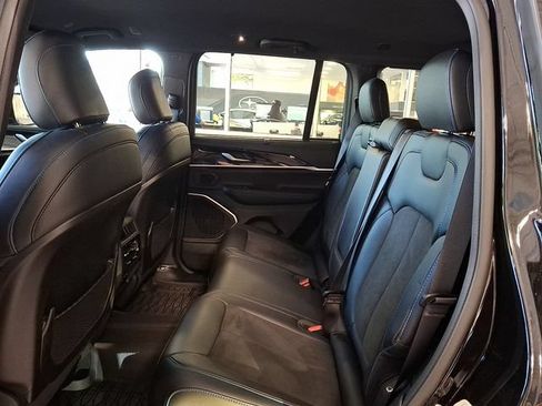 Used 2023 Jeep Grand Cherokee Trailhawk w/ Luxury Tech Group III AWD/4WD image 9