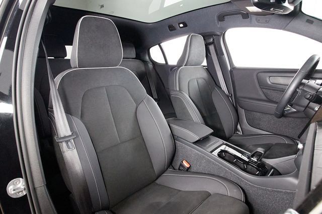 Certified 2023 Volvo C40 P8 Recharge Plus w/ Climate Package AWD/4WD image 19