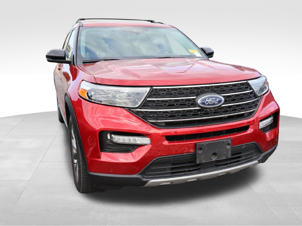 Used 2022 Ford Explorer XLT w/ Equipment Group 202A AWD/4WD image 9