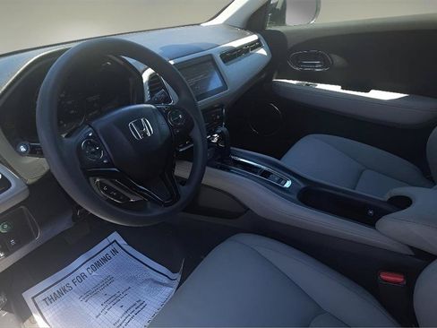 Used 2019 Honda HR-V EX image 10