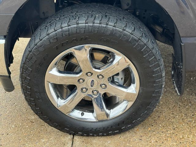 Used 2021 Ford F150 Lariat w/ Equipment Group 502A High AWD/4WD image 22