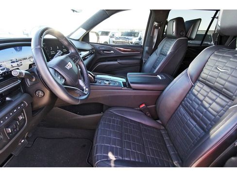 Certified 2024 Cadillac Escalade Sport Platinum w/ LPO, ONYX Package image 6