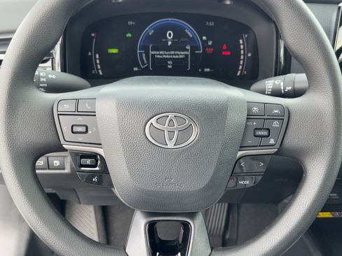 Used 2026 Toyota Camry LE image 21