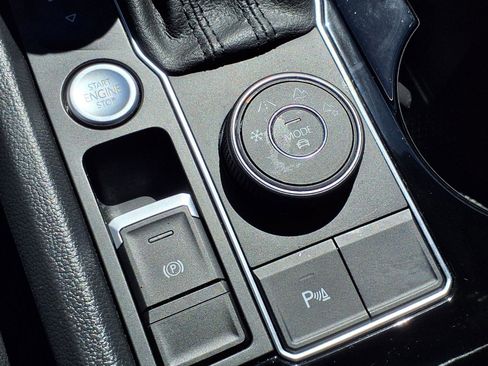 Used 2019 Volkswagen Atlas SEL image 11