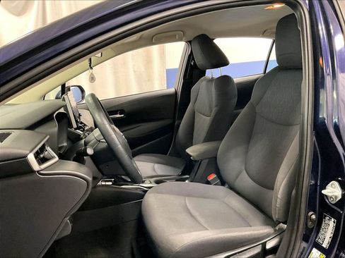 Used 2021 Toyota Corolla LE w/ LE Convenience Package FWD image 10