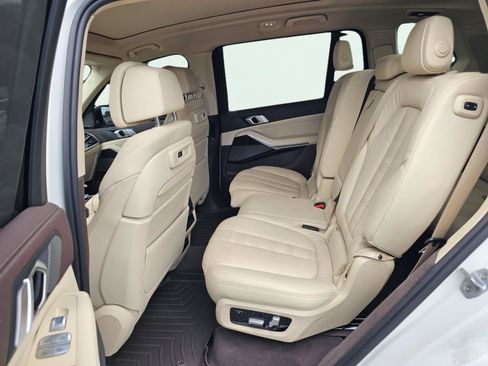 Used 2019 BMW X7 xDrive40i w/ Premium Package AWD/4WD image 33