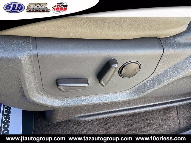 Used 2020 Ford Expedition XLT w/ Equipment Group 202A AWD/4WD image 11