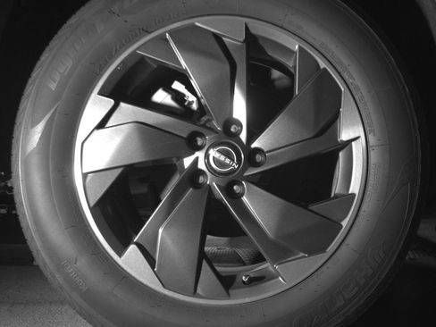 Used 2025 Nissan Rogue SV AWD/4WD image 15