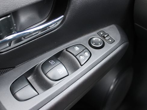 Certified 2024 Nissan Kicks SV image 27