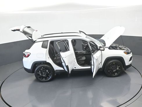 New 2026 Jeep Compass Latitude image 62