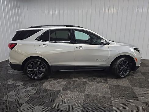 Used 2022 Chevrolet Equinox RS AWD/4WD image 2