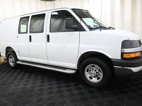 Used 2025 Chevrolet Express 2500 w/ Driver Convenience Package RWD image 13