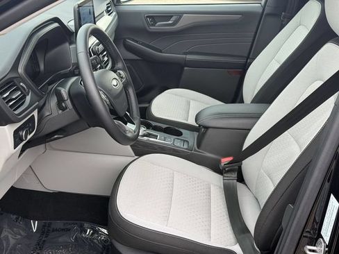 Used 2024 Ford Escape Active AWD/4WD image 19