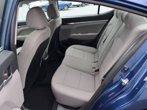 Used 2020 Hyundai Elantra SE FWD image 4