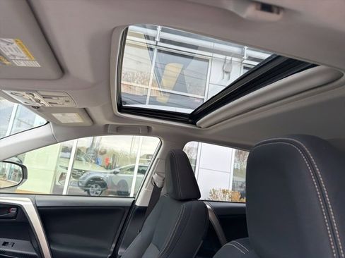 Used 2013 Toyota RAV4 XLE image 12