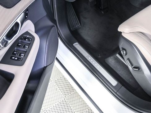 Certified 2026 Volvo XC90 B6 Ultra AWD/4WD image 8