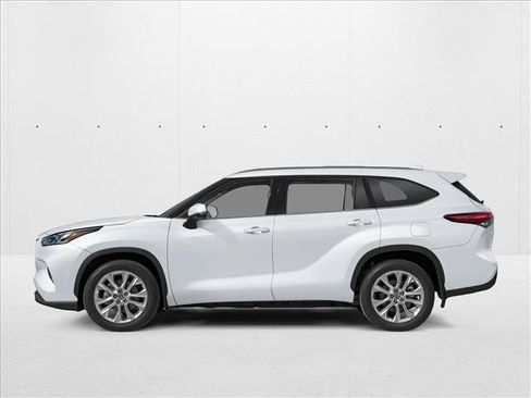 New 2026 Toyota Highlander Limited AWD/4WD image 3