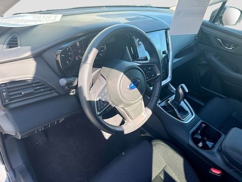 Certified 2025 Subaru Outback Premium AWD/4WD image 5