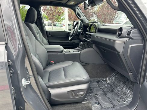 Used 2025 Toyota Land Cruiser w/ Premium Package AWD/4WD image 17