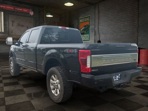 Used 2019 Ford F250 Platinum image 4