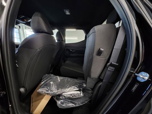 New 2026 Hyundai Santa Cruz SE AWD/4WD image 15