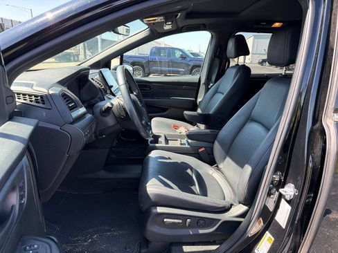 Used 2023 Honda Odyssey Sport image 9