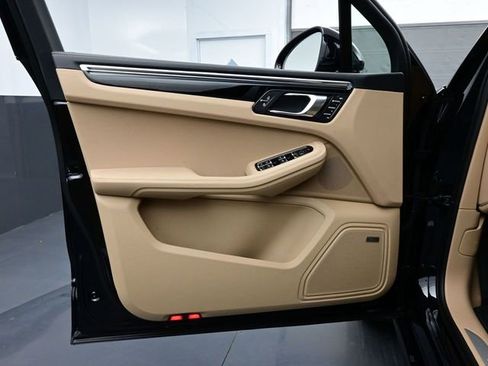 New 2026 Porsche Macan S image 7