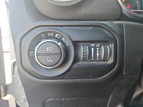 Used 2022 Jeep Gladiator Overland w/ Popular Equipment Package image 13