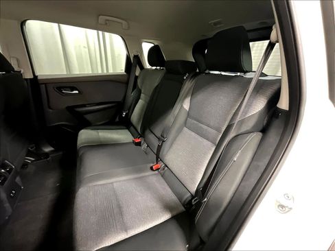 Certified 2021 Nissan Rogue SV image 15