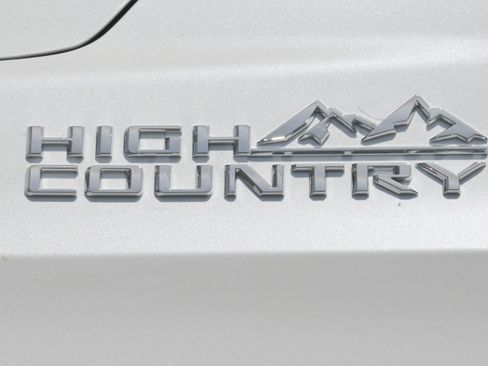New 2026 Chevrolet Suburban High Country AWD/4WD image 49