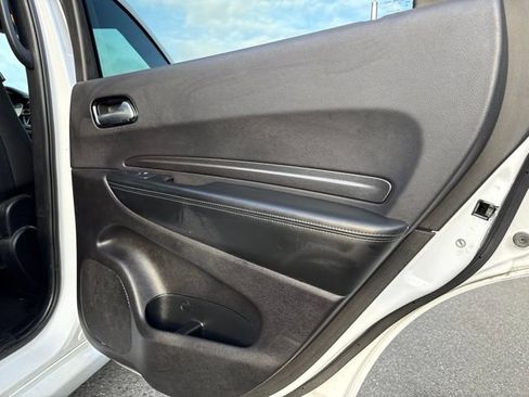 Used 2023 Dodge Durango SXT w/ SXT Blacktop Group AWD/4WD image 10