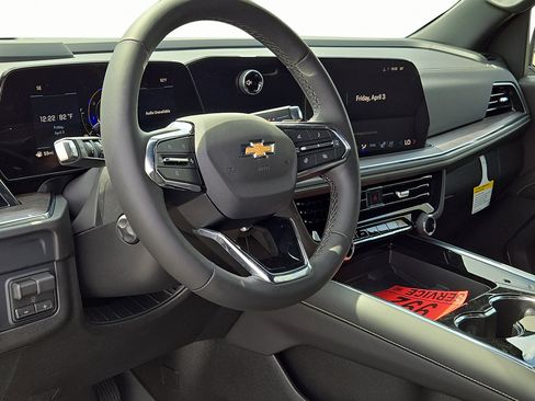 New 2026 Chevrolet Suburban Premier w/ Sun And Tow Package AWD/4WD image 25