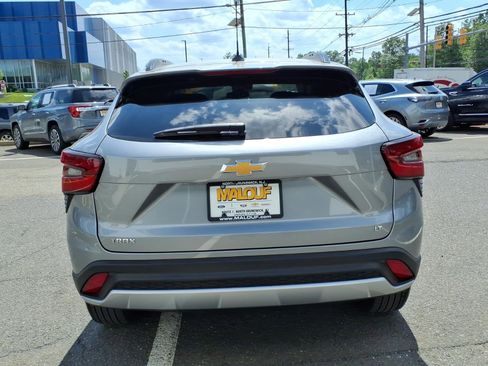 Certified 2024 Chevrolet Trax LT w/ Driver Confidence Package FWD image 5