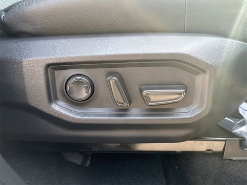 Used 2024 Toyota Tundra Limited image 17