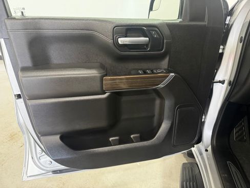Used 2019 Chevrolet Silverado 1500 LT w/ True North Edition AWD/4WD image 17